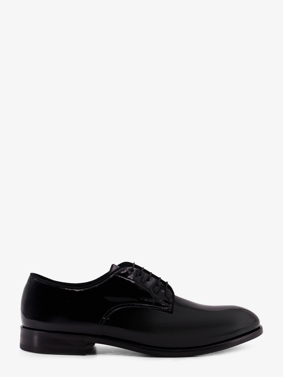 Patent leather lace-up