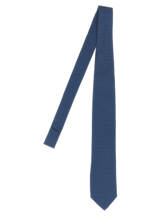 Patterned silk tie