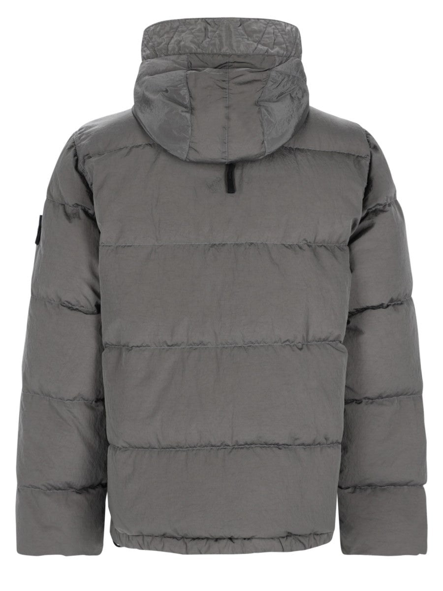 piumino con collo alto e patch logo