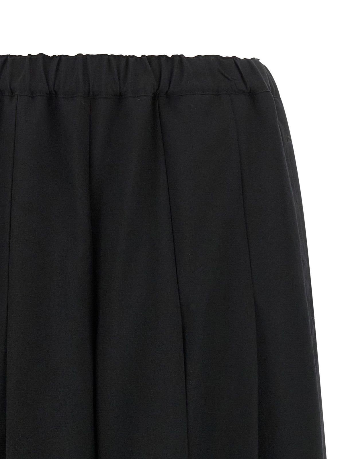 Pleated trousers