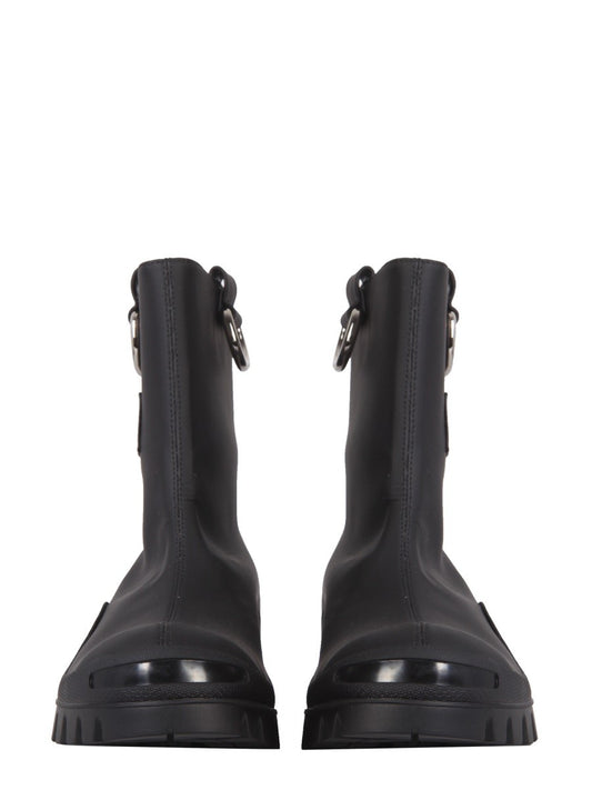 RAIN BOOTS