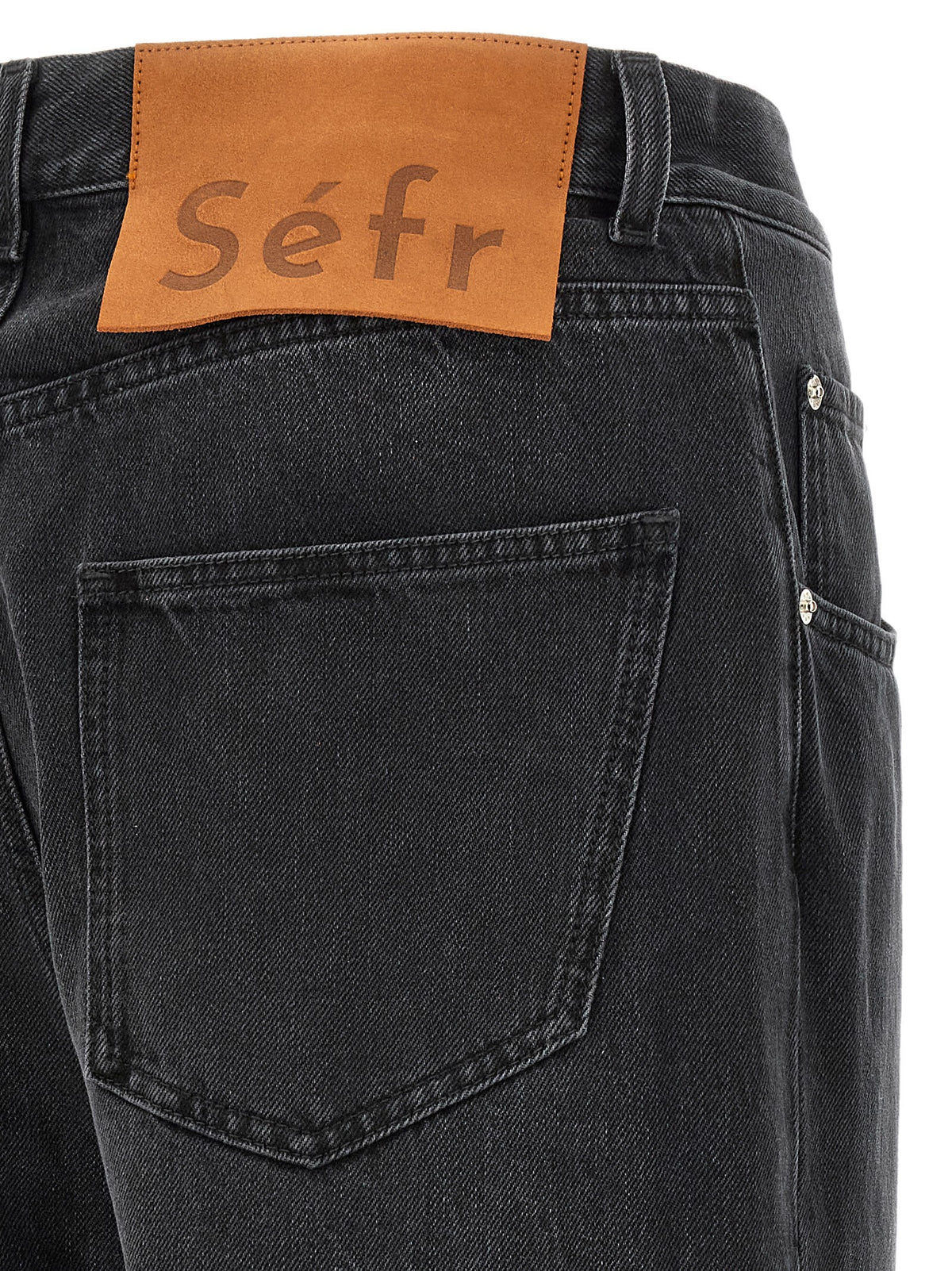 'Relaxed Cut' jeans