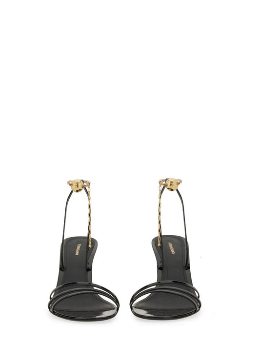 SANDAL WITH CHAIN