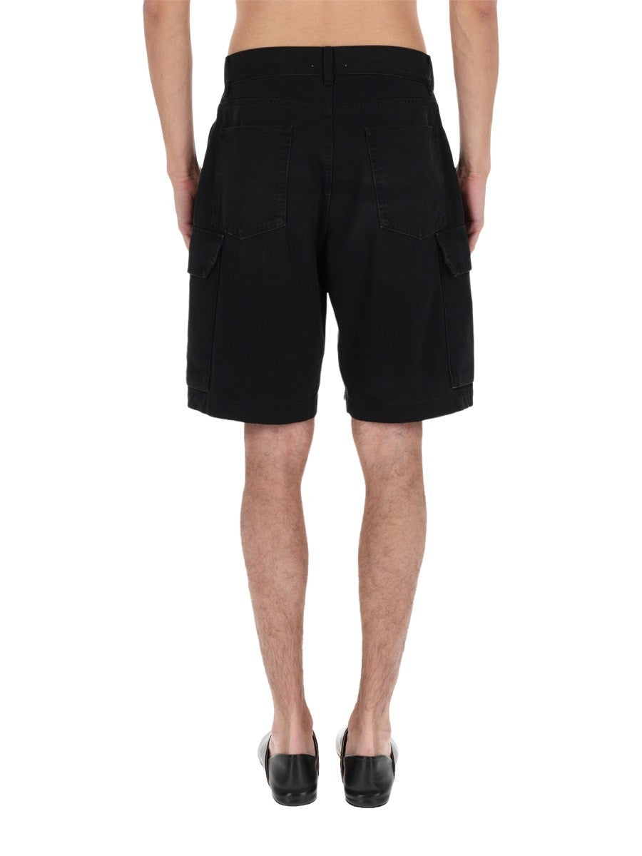 SHORTS WITH LOGO PATCH