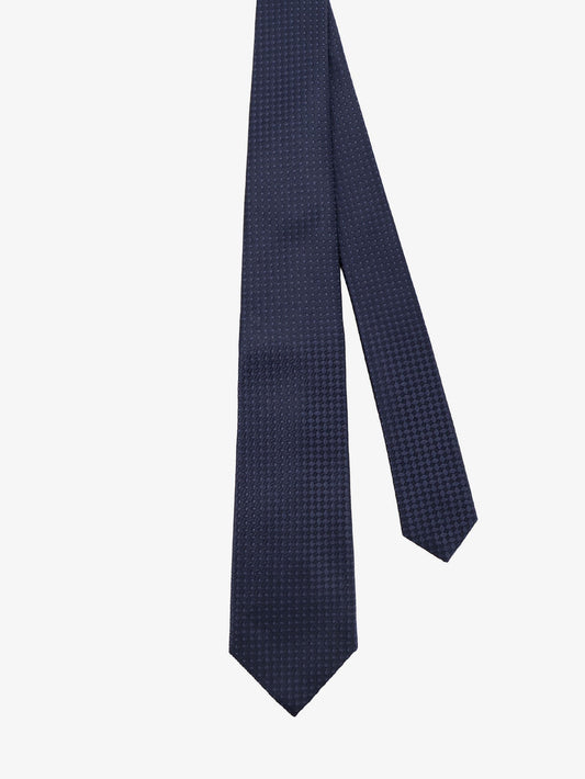 Silk tie