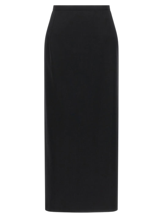 Skirt with closure and back panel