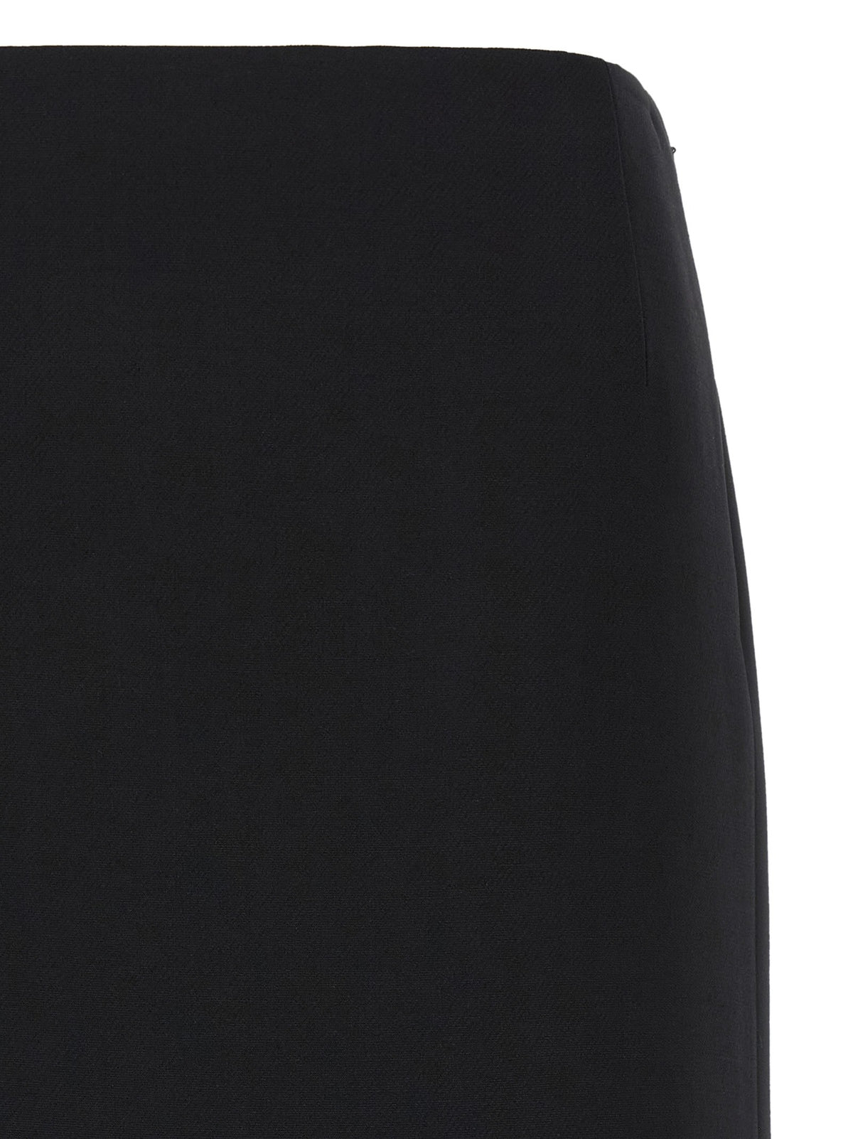 Skirt with slits