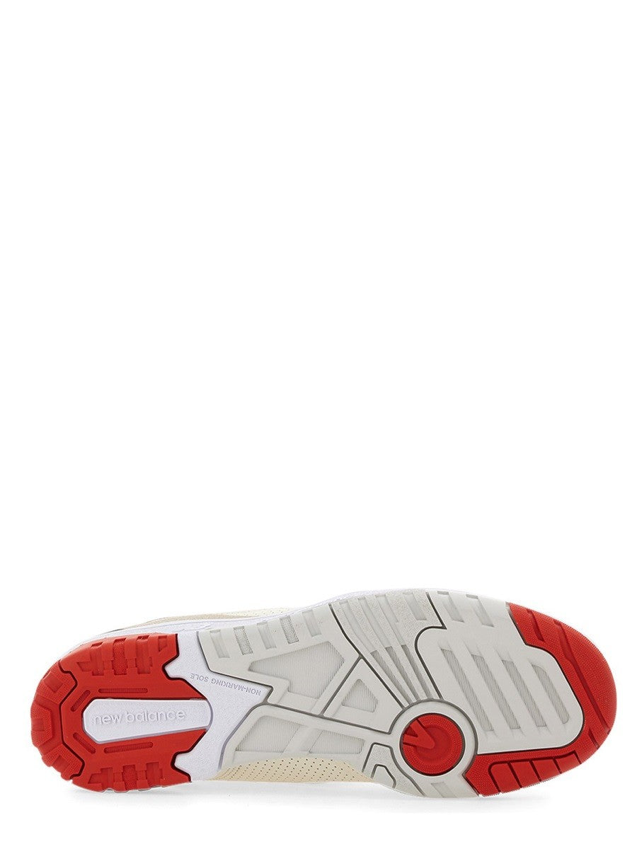حذاء رياضي 550