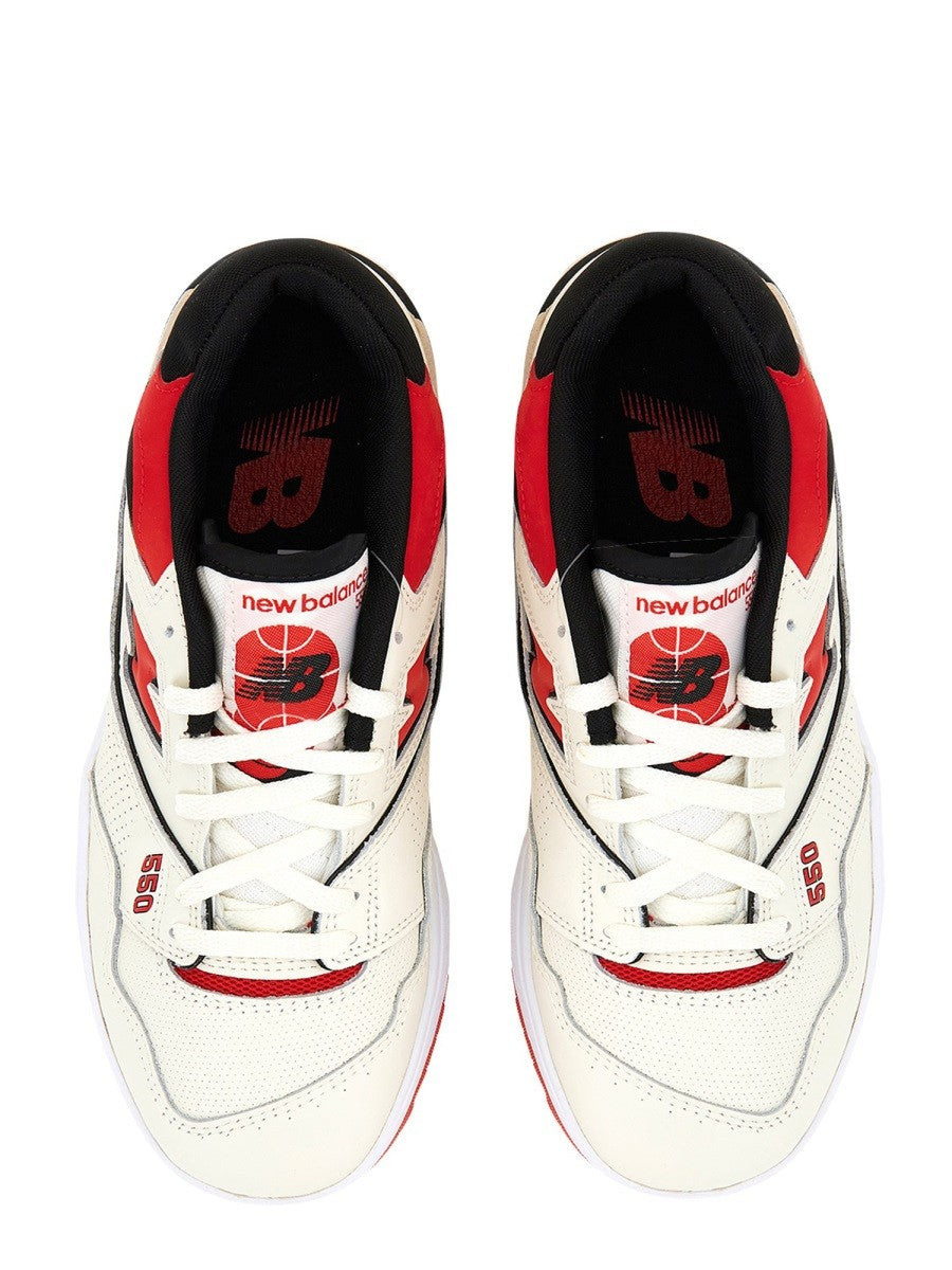 حذاء رياضي 550