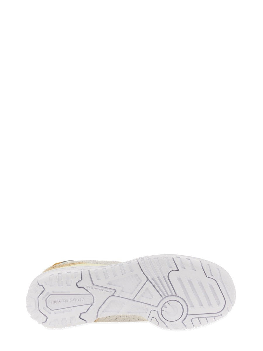حذاء رياضي 550