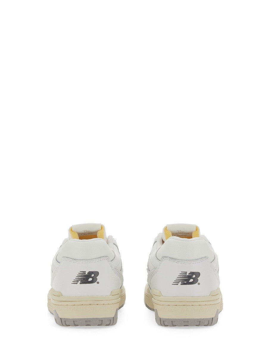 حذاء رياضي 550