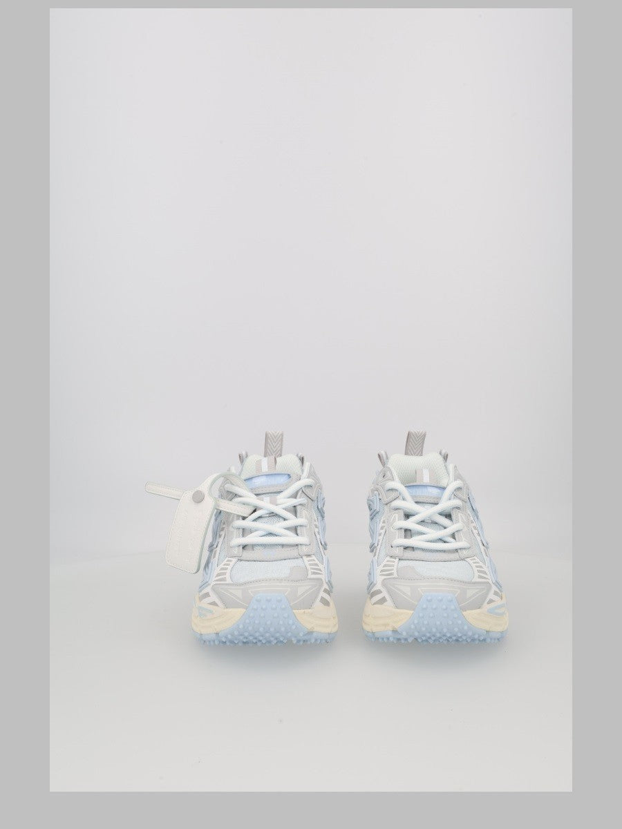 Sneaker "Be Right Back"
