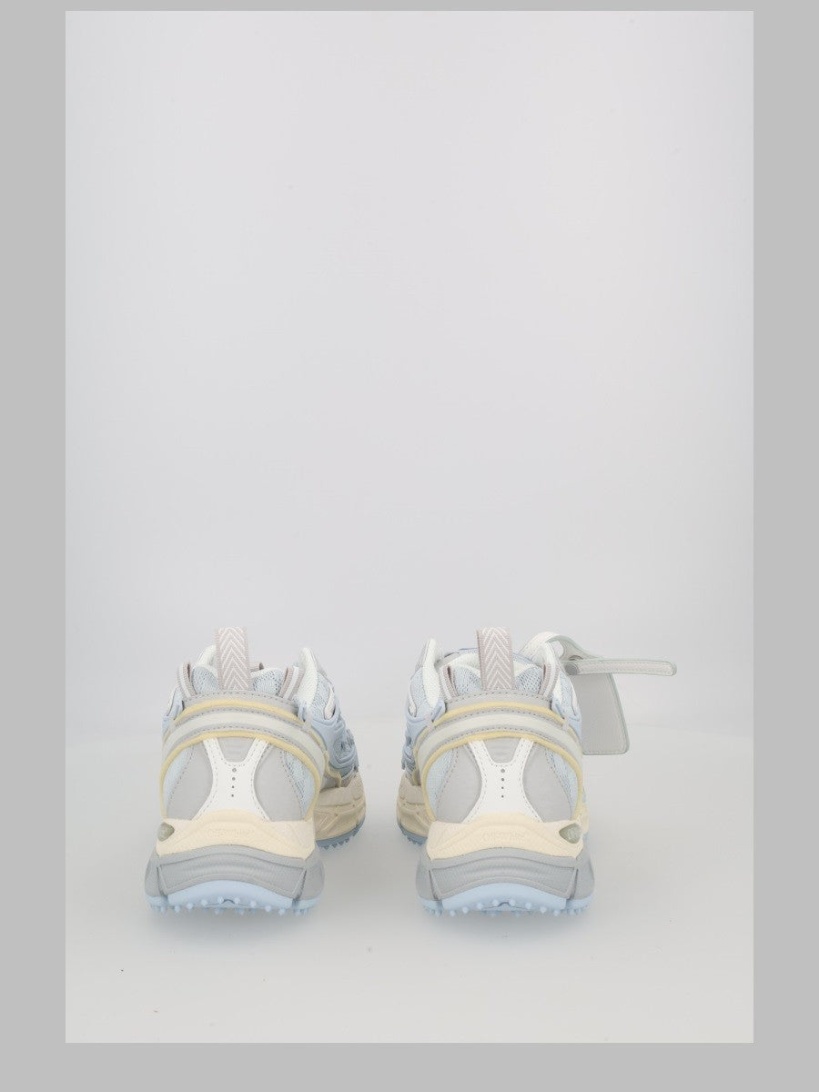 Sneaker "Be Right Back"