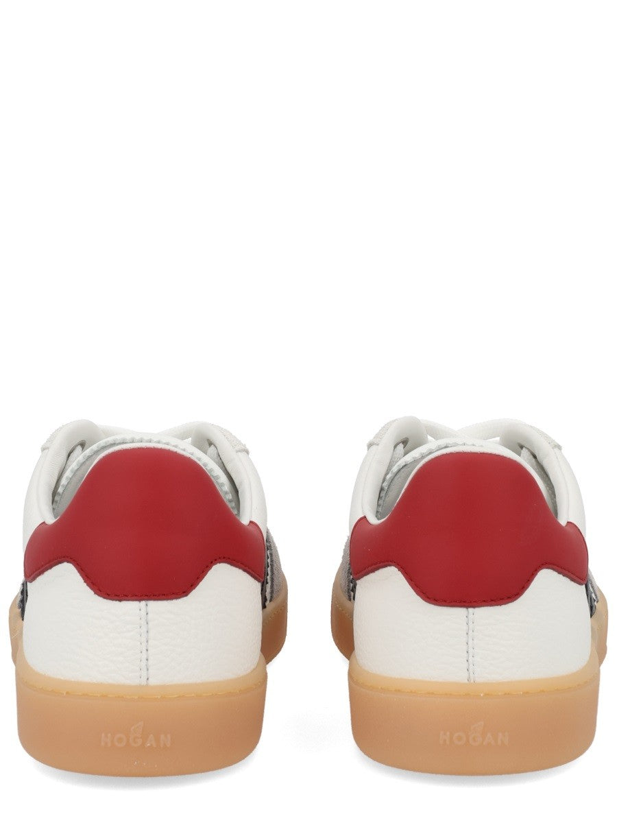 حذاء رياضي "رائع"