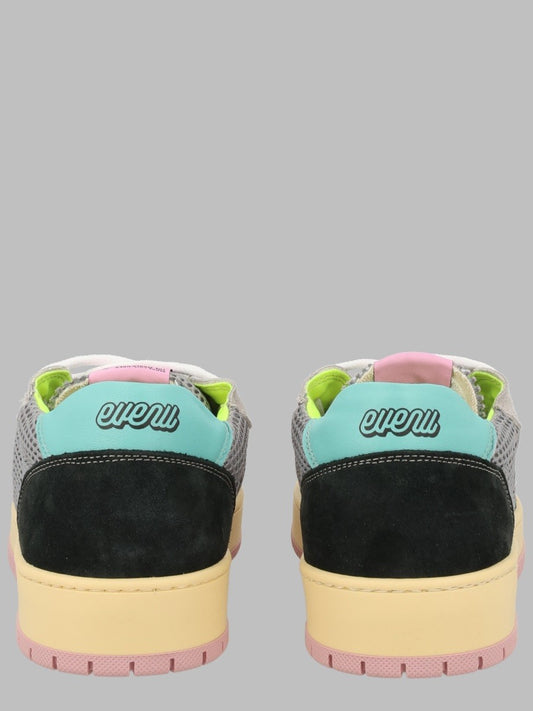 Sneaker "Equal Special"