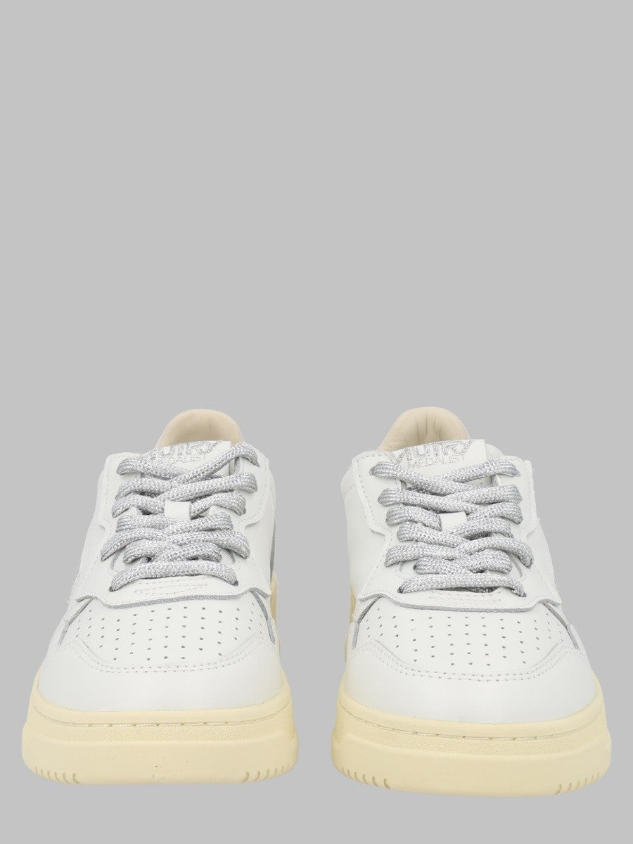 SNEAKER "MEDALIST LOW"