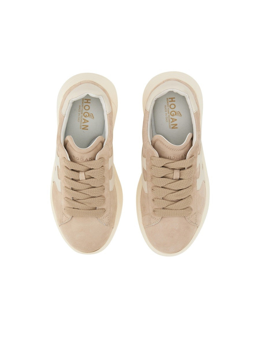 SNEAKER REBEL