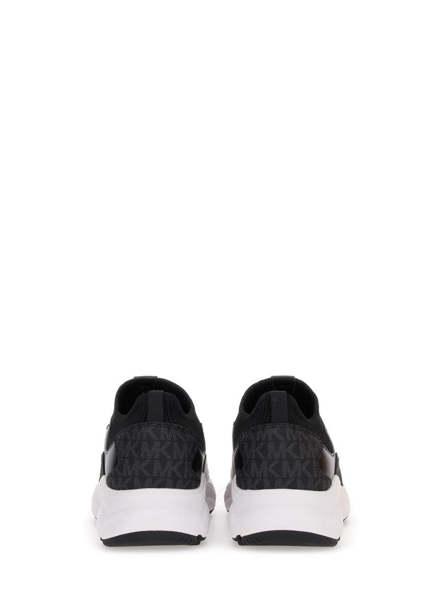 SNEAKER TRAINER