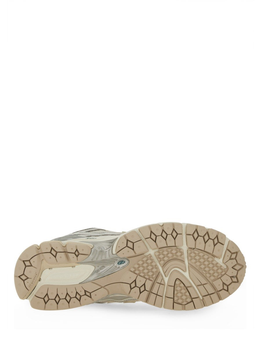 SNEAKER "U1906"