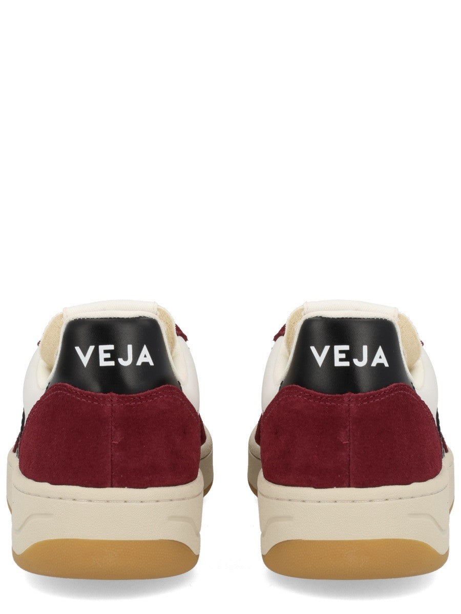 SNEAKER "V-10"