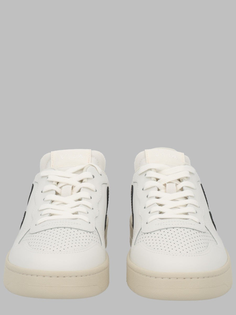 Sneaker "V-10"