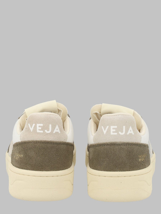SNEAKER "V-82"