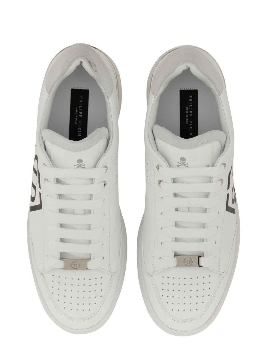 SNEAKER WITH LOGO