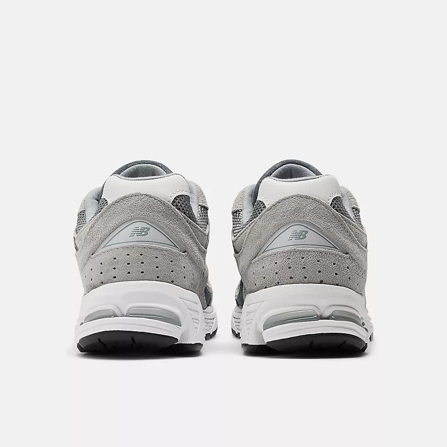 Sneakers M2002RDC