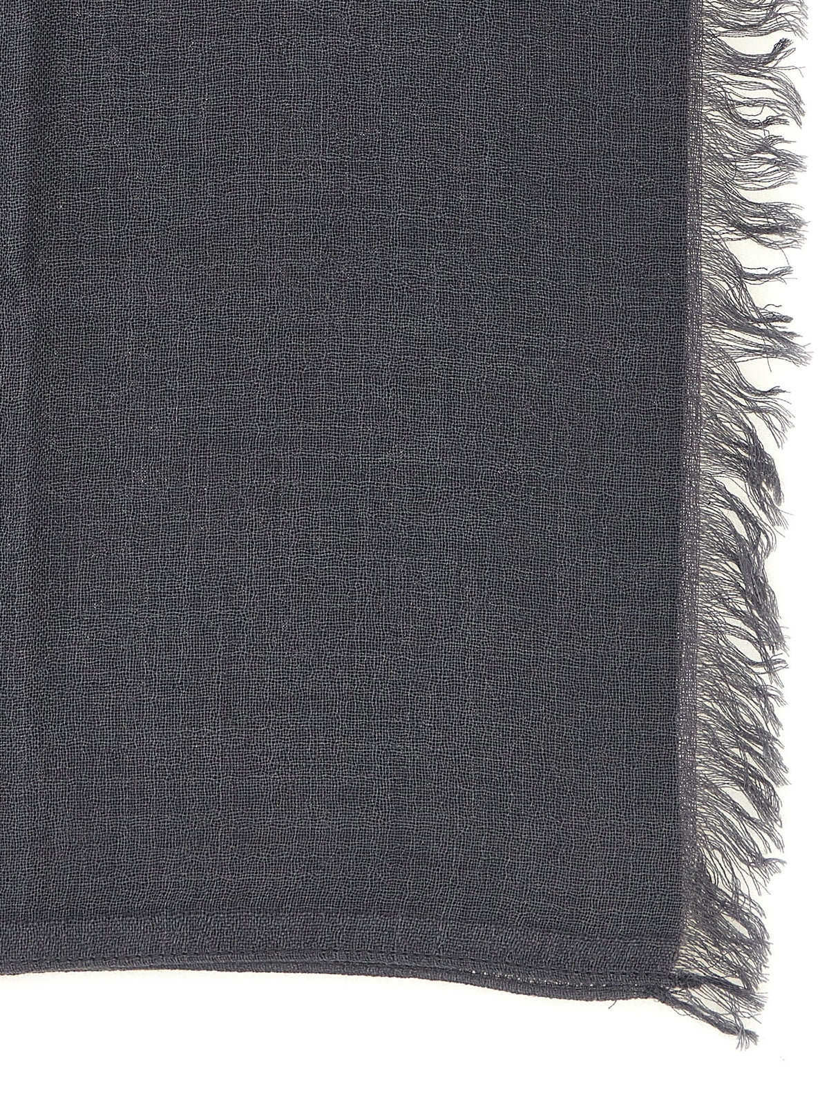 Stole with fringed profiles