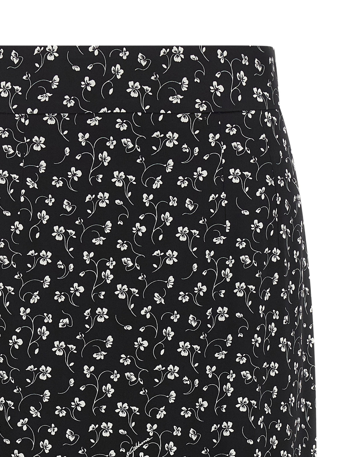 Straight skirt