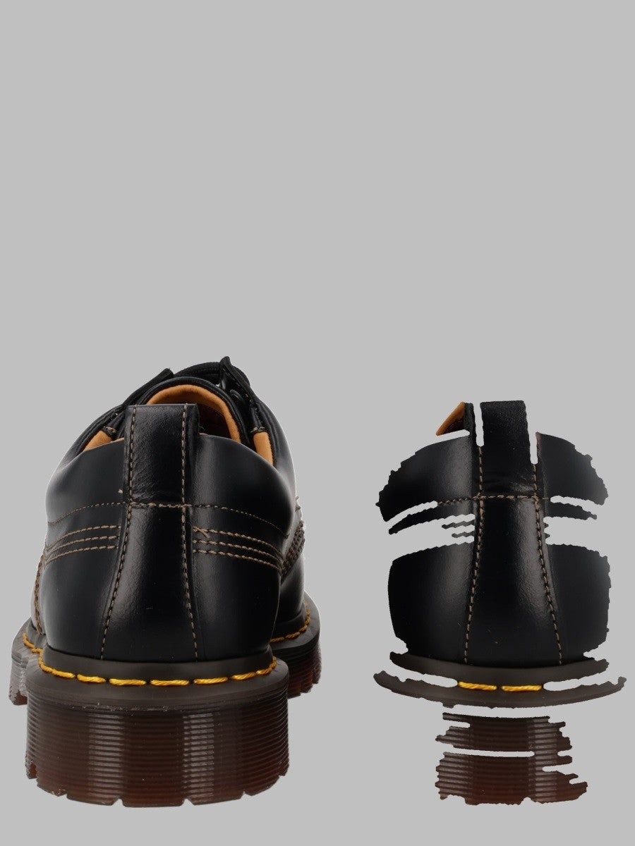 Stringata "Lowell Moc Toe"