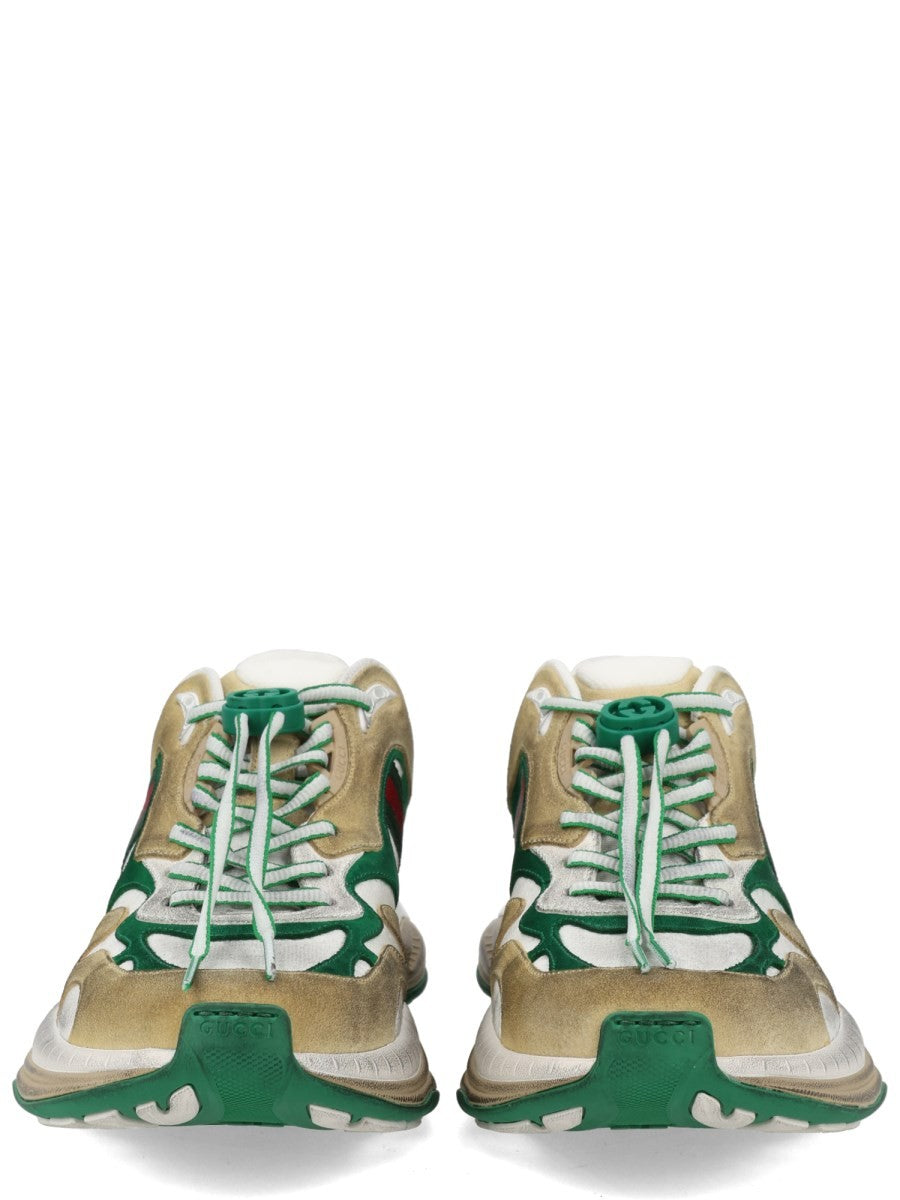 SUEDE SNEAKER