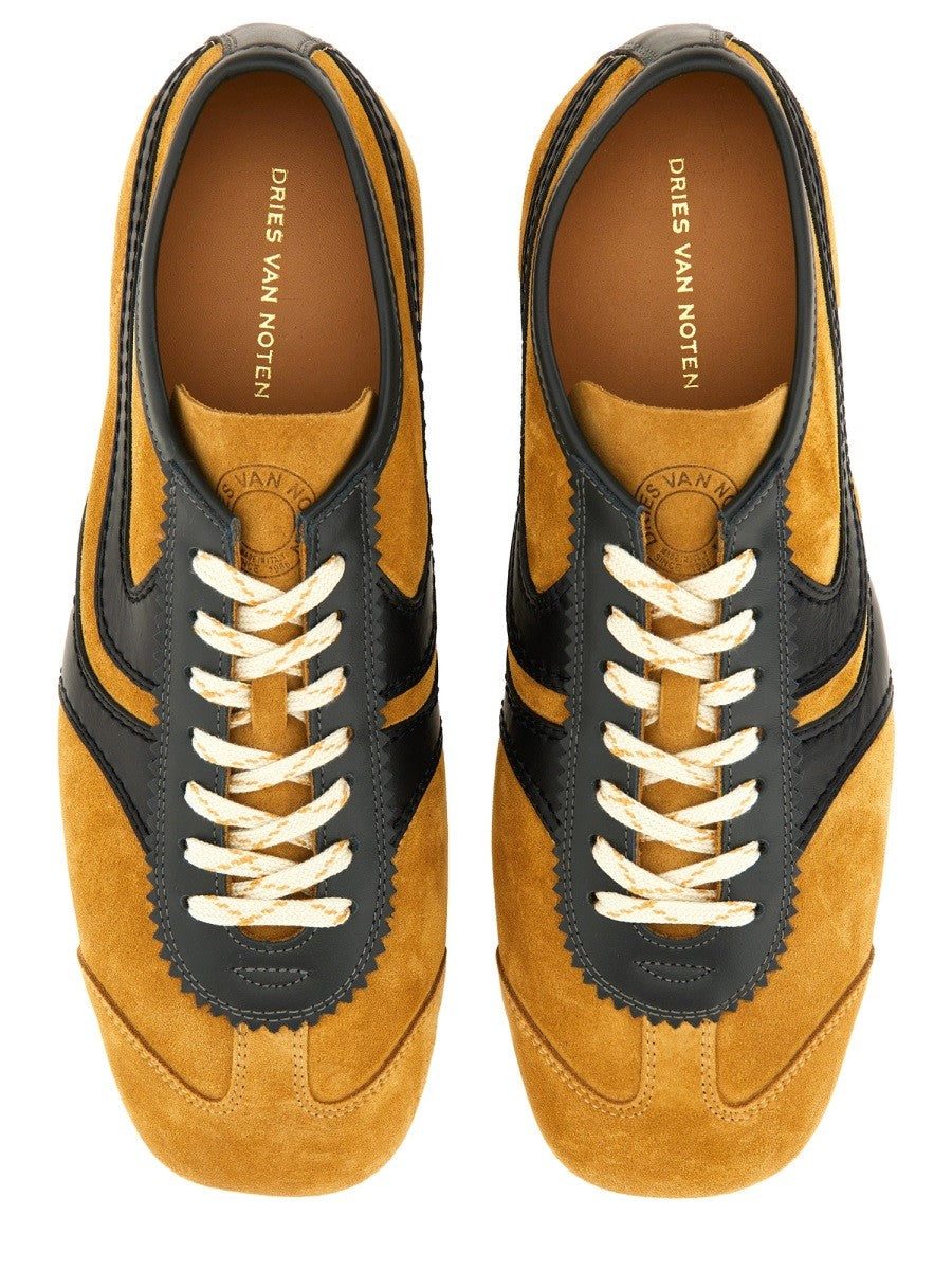 SUEDE SNEAKER