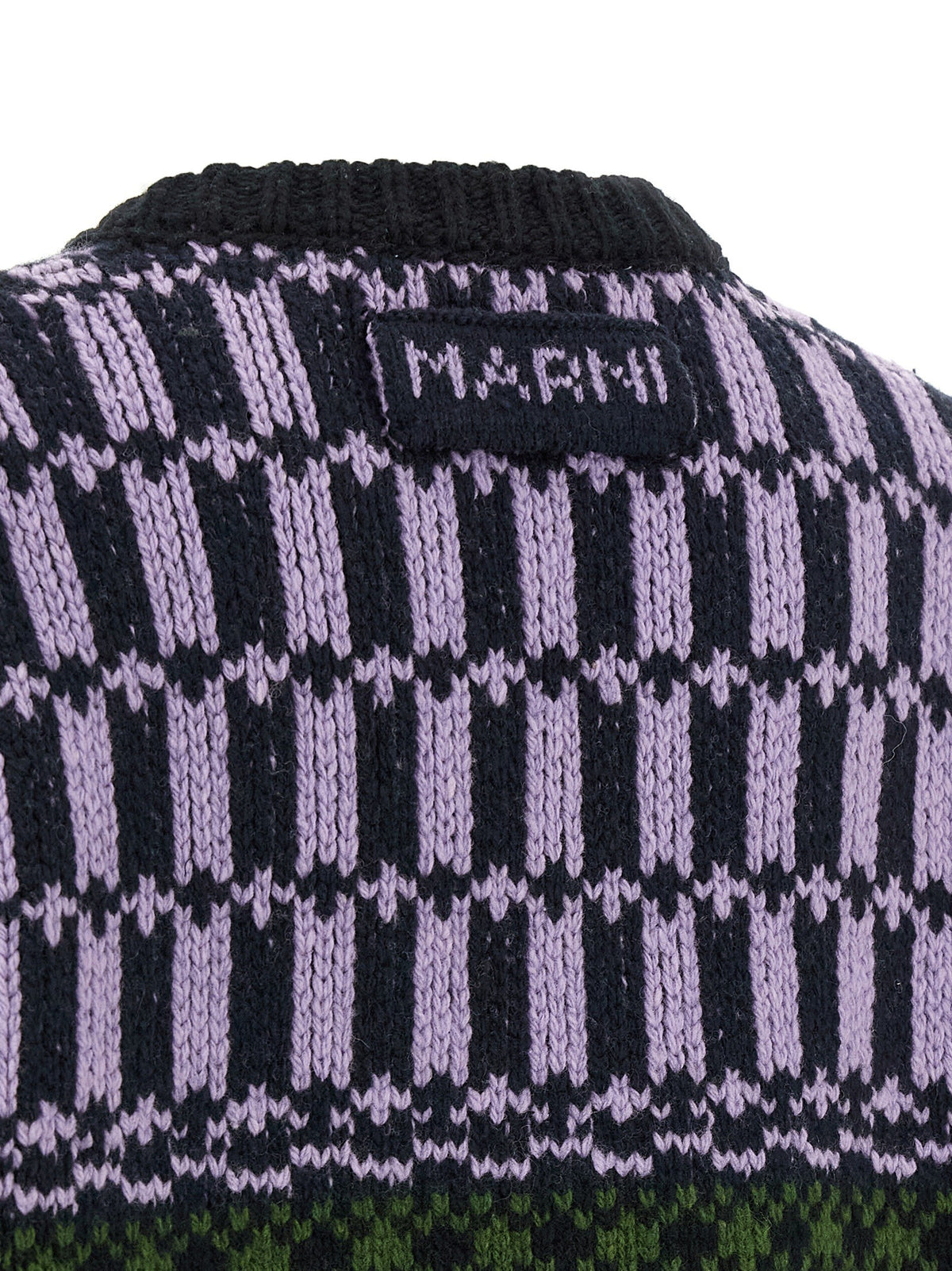Sweater with geometric pattern