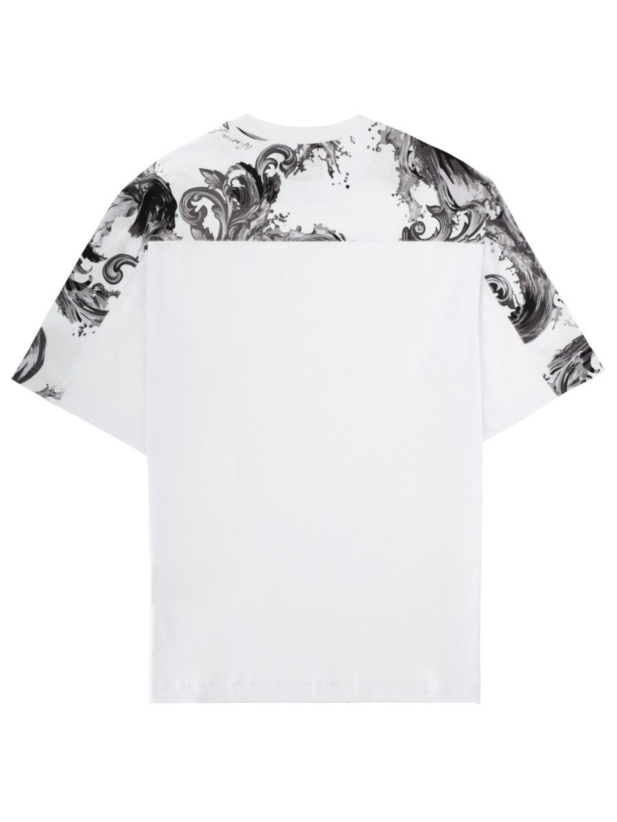 T-SHIRT CON PLACCA LOGO