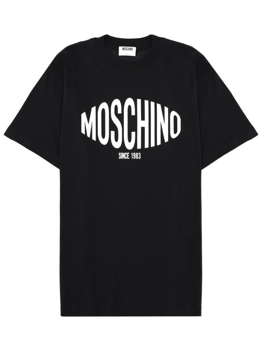 T-SHIRT WITH LOGO
