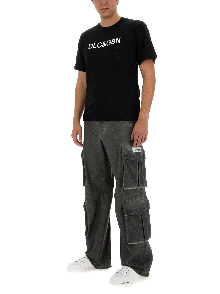 T-SHIRT WITH LOGO