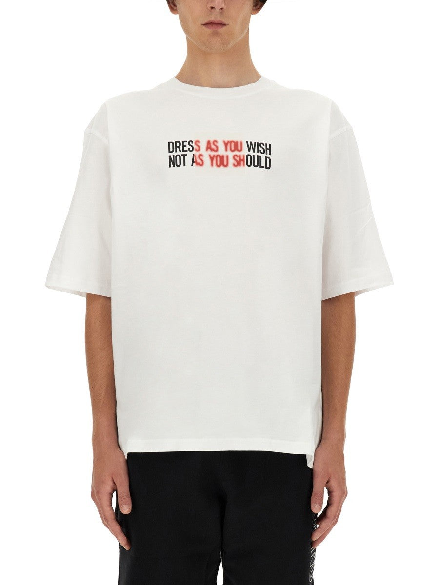 T-SHIRT WITH LOGO