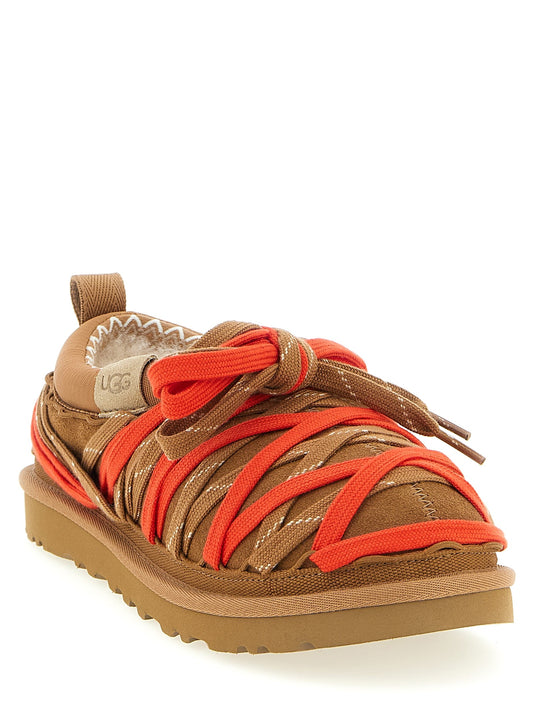 'Tasman Lace' sabots
