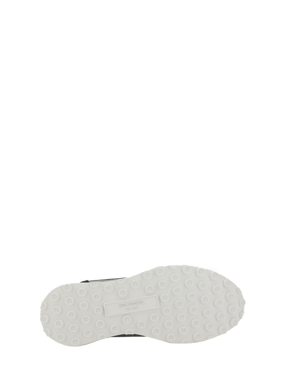 TECH RUNNER SNEAKER