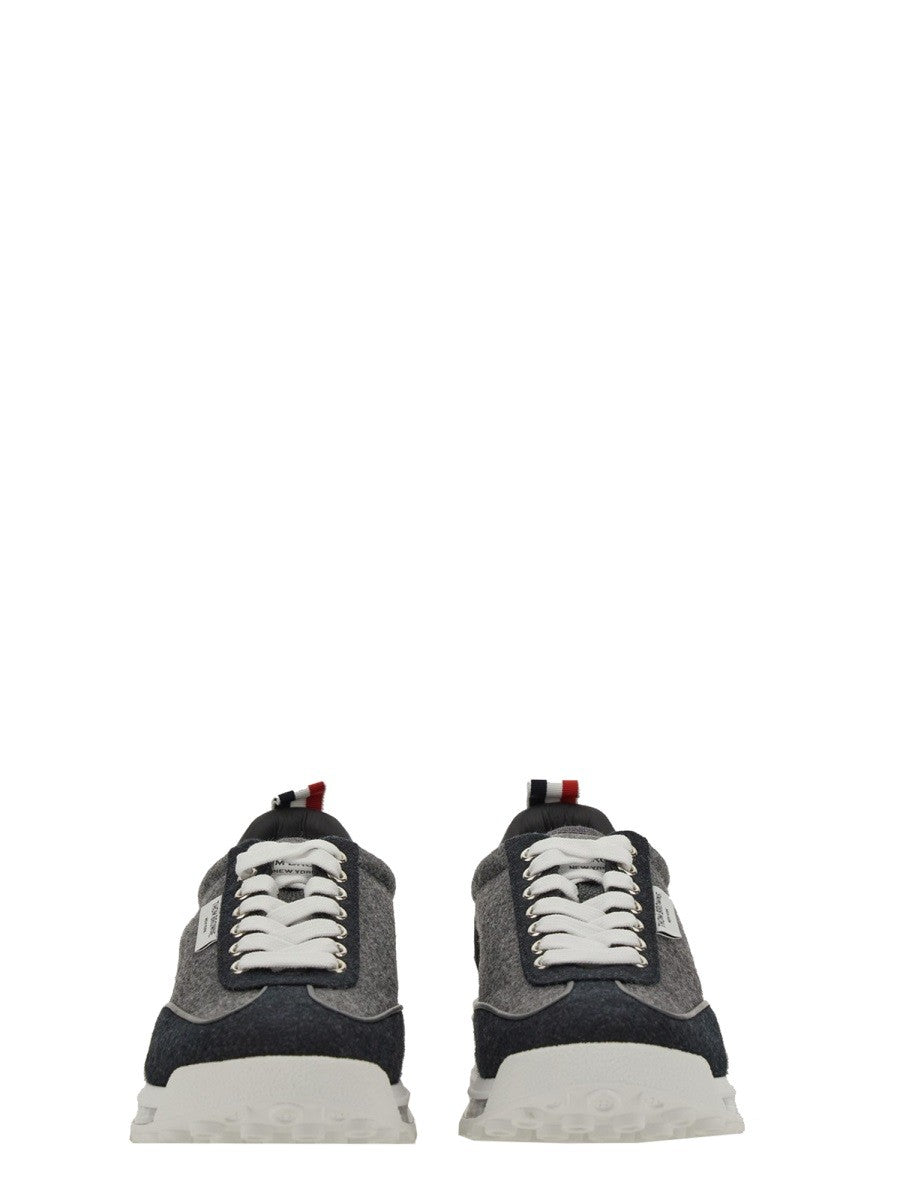 TECH RUNNER SNEAKER