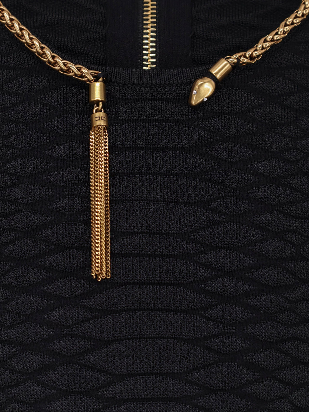 Tricot Sweater with snake metal choker