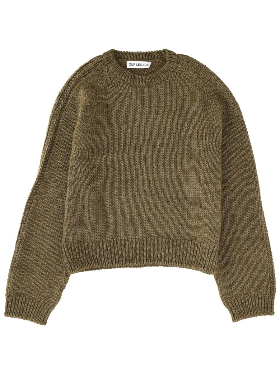 "TRUE ROUNDNECK" SWEATER