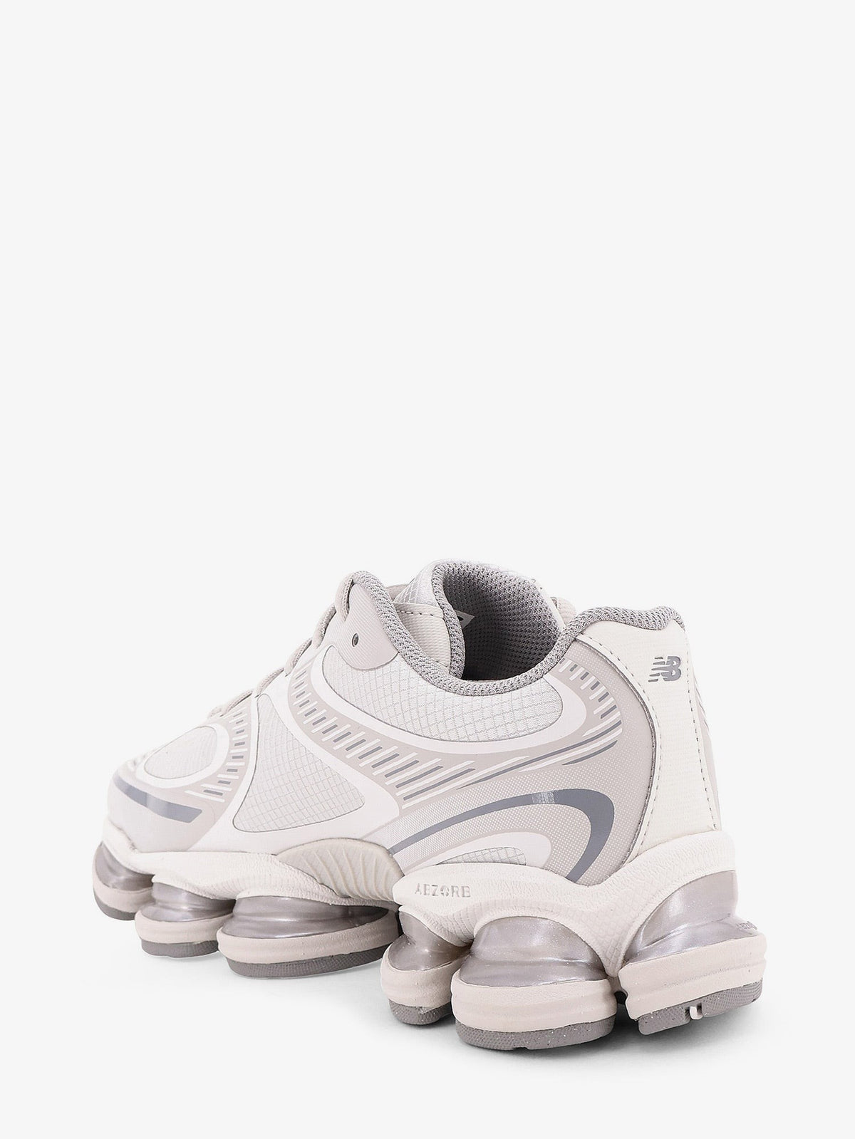 U2000 Mesh and rubber sneakers
