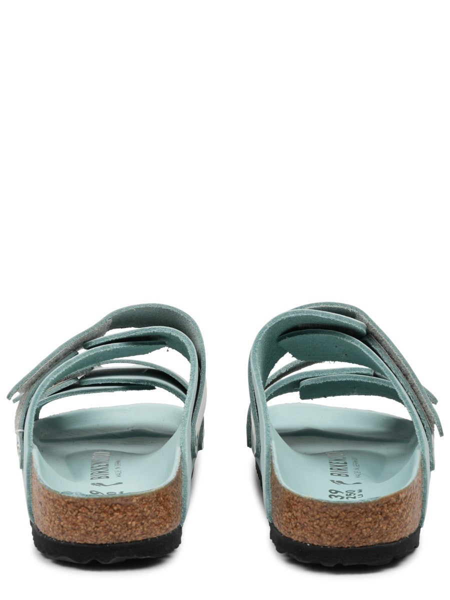 uji sandal