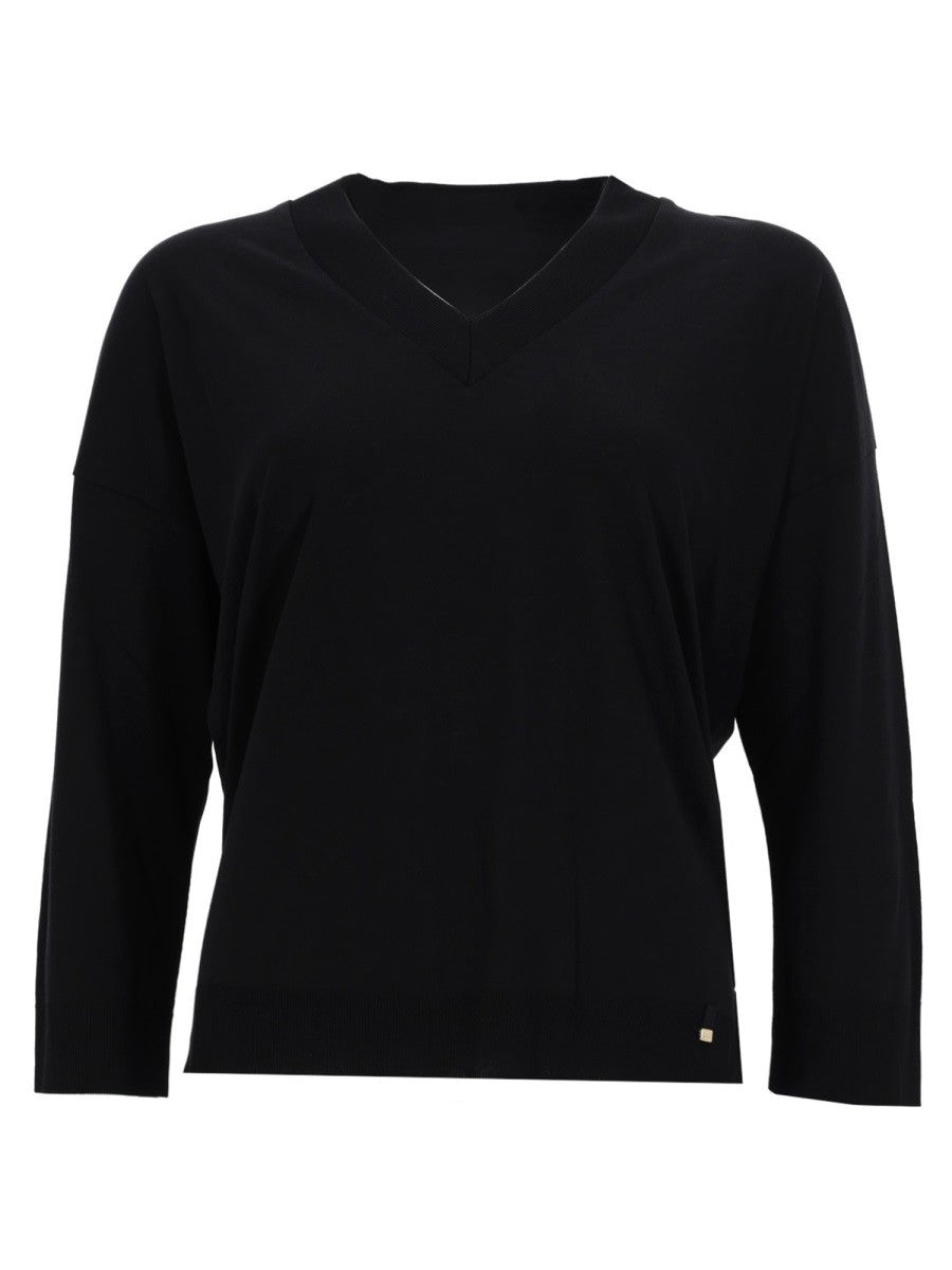 V-NECK T-SHIRT