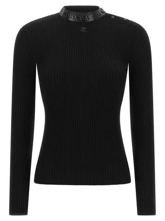 Vinyl collar sweater