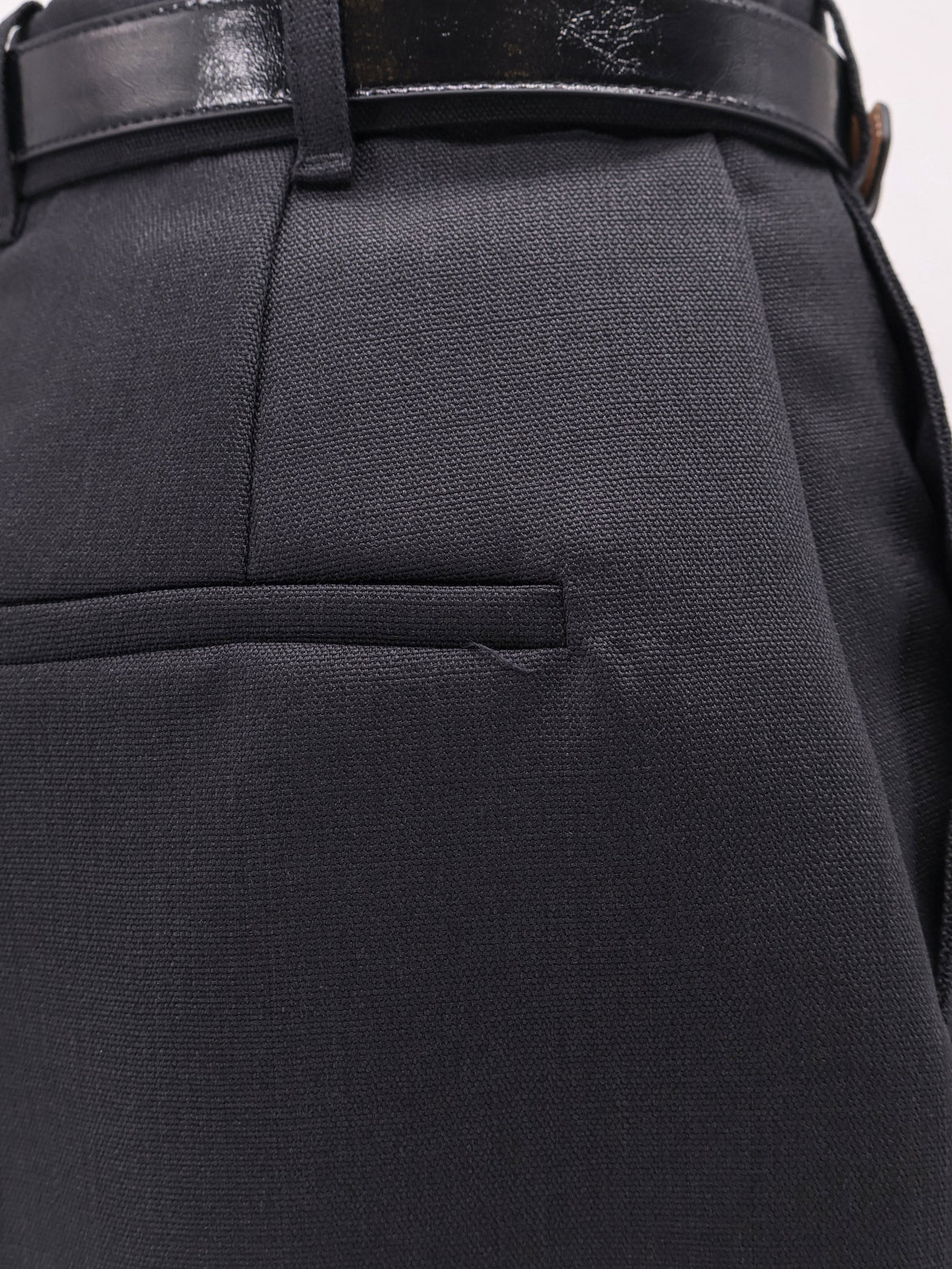 Virgin wool shorts with belt