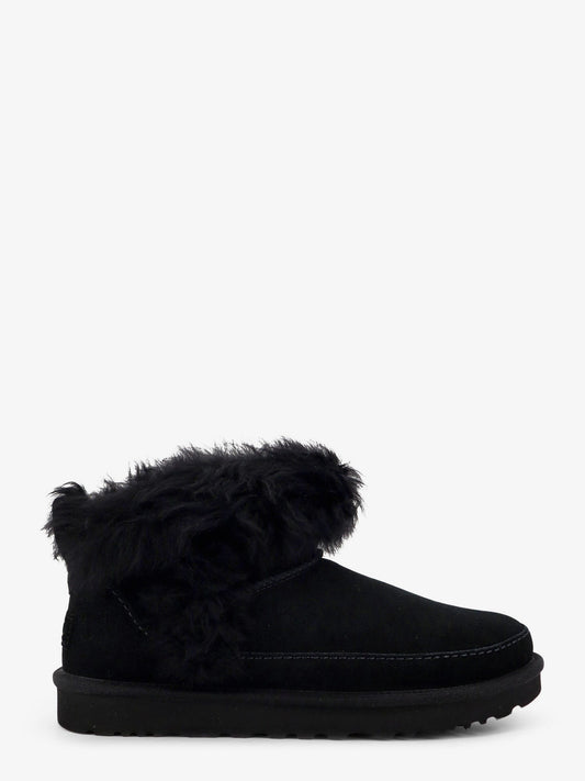 جزمة UGG كلاسيك ألترا ميني من الشامواه