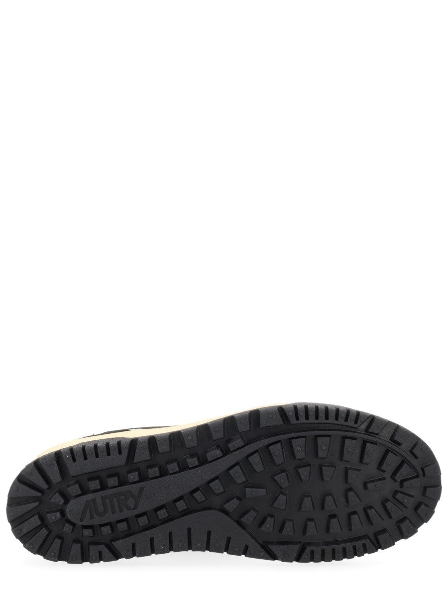 حذاء رياضي "WILDPACE LOW"